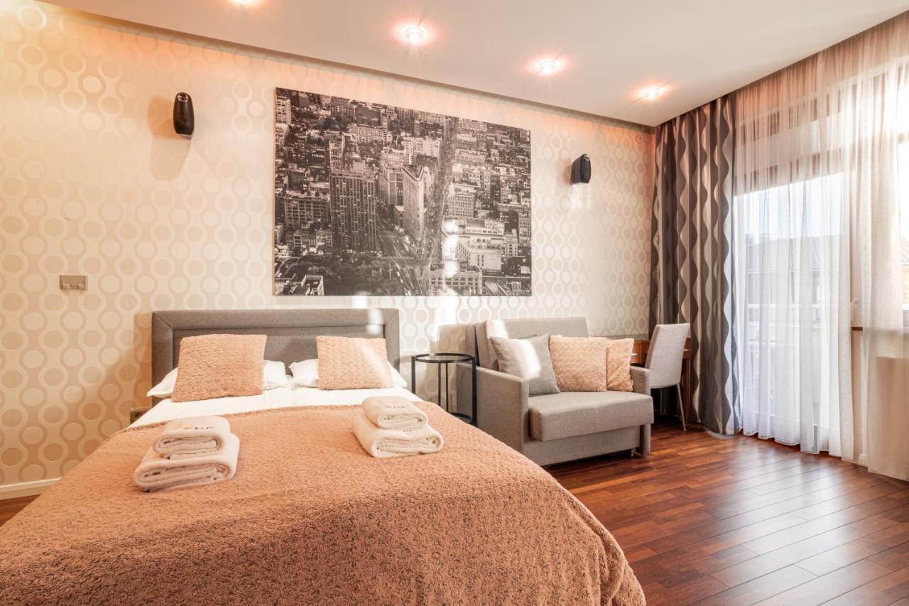 Broadway - Neptun Park By Oneapartments Gdańsk Eksteriør billede