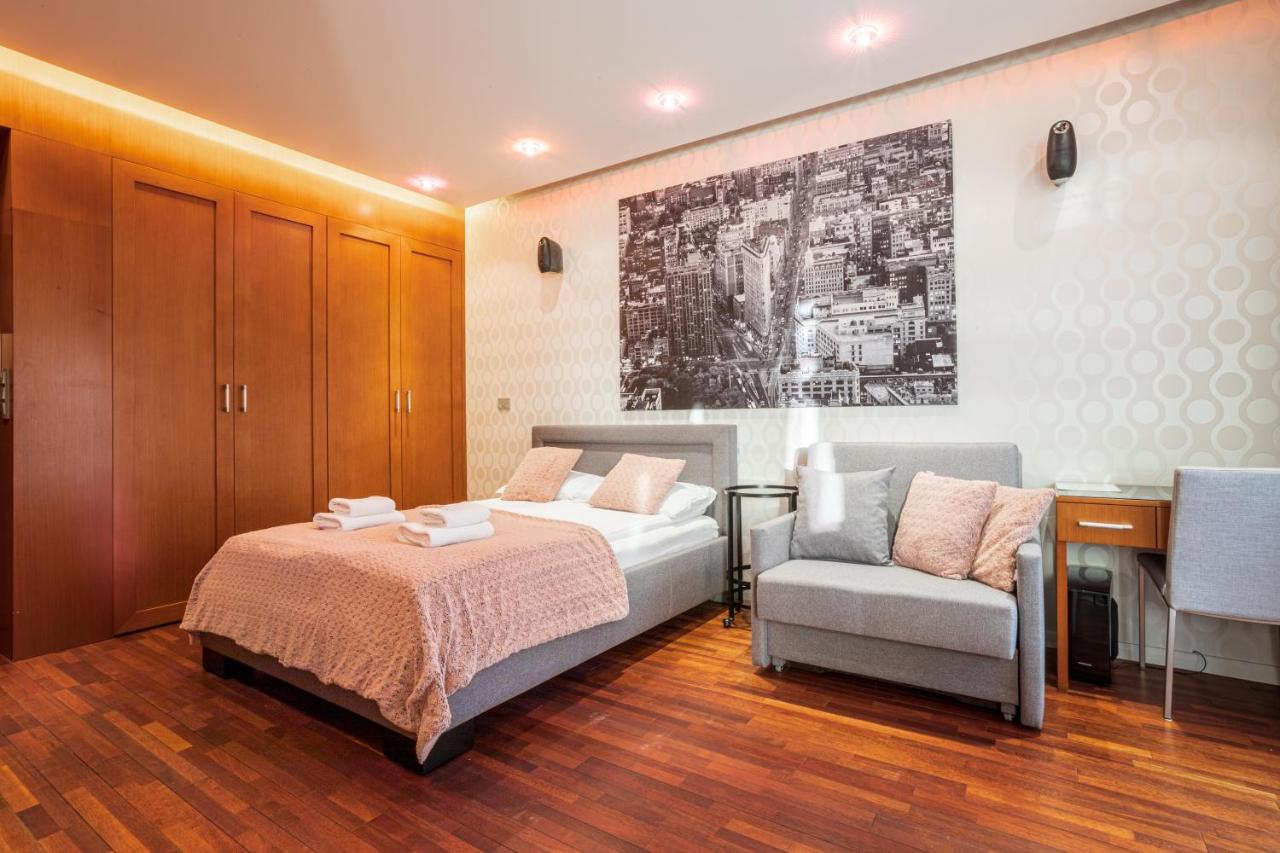 Broadway - Neptun Park By Oneapartments Gdańsk Eksteriør billede