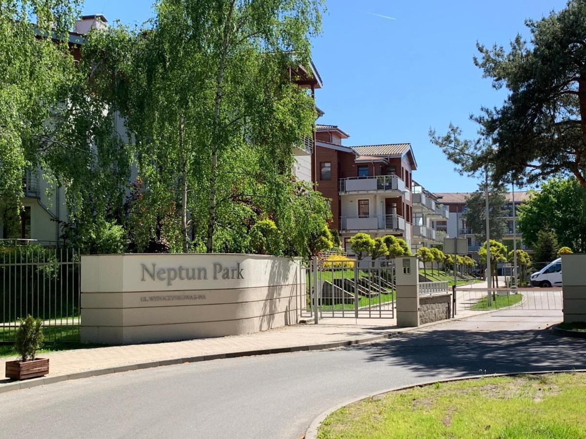 Broadway - Neptun Park By Oneapartments Gdańsk Eksteriør billede